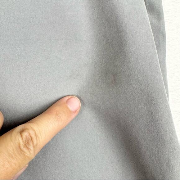 Fabletics The Only Short 8" In Shadow Grey Size M Athleisure Business Casual - Picture 9 of 16